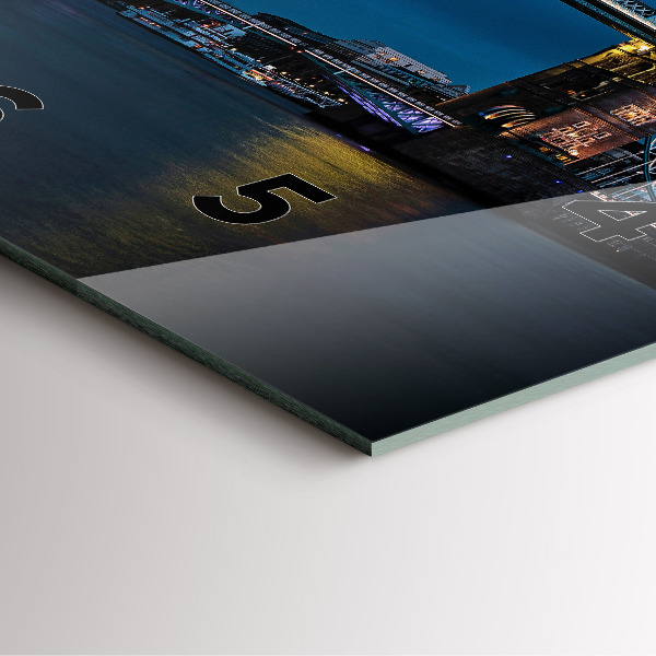 Horloge murale carrée Tower Bridge Londres la nuit