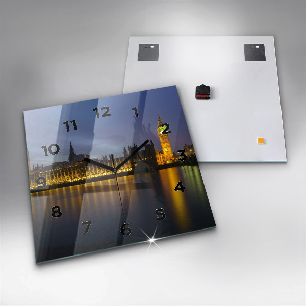 Horloge murale carrée Palais de Winchester à Londres