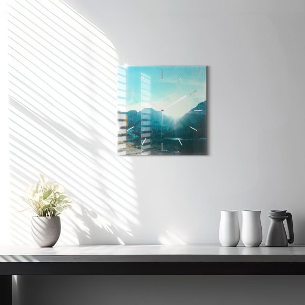 Horloge murale carrée Montagne et rivière en Pologne