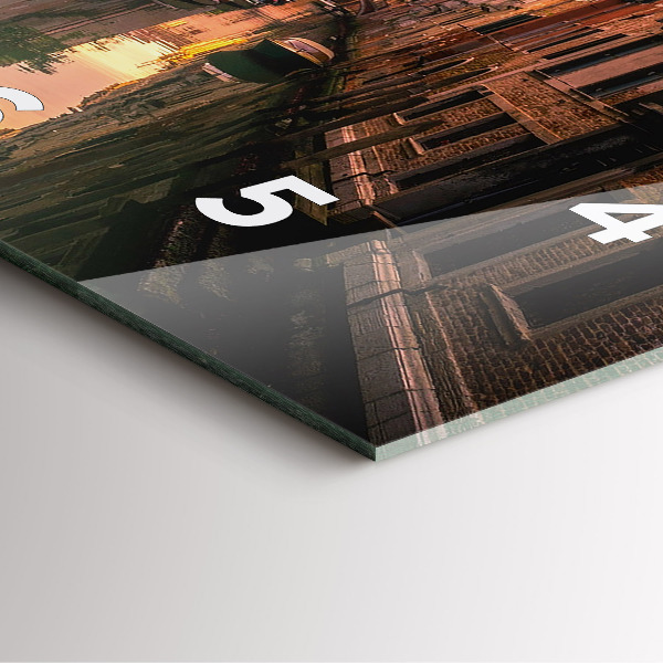 Horloge murale carrée Vue du canal dans la ville