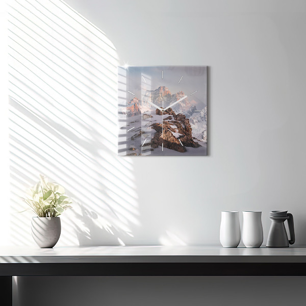 Horloge murale carrée Une montagne couverte de neige