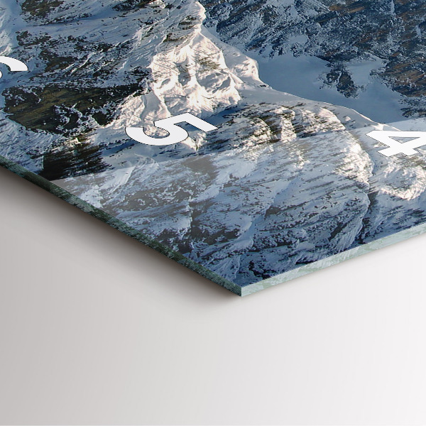 Horloge murale carrée Montagnes sous le ciel bleu