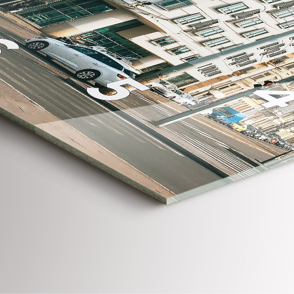 Horloge murale carrée Maison dansante de Prague