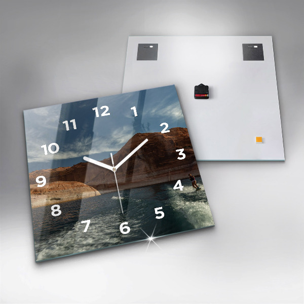 Horloge murale carrée Personne sur des skis nautiques