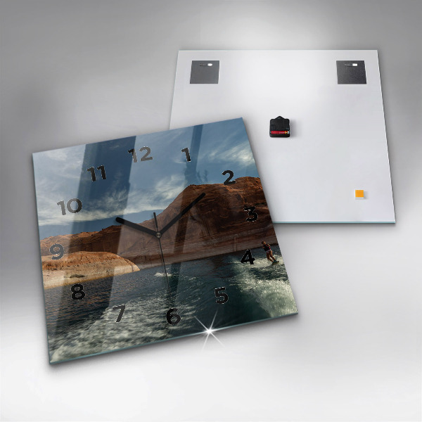 Horloge murale carrée Personne sur des skis nautiques
