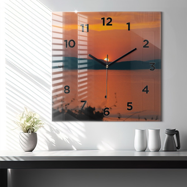 Horloge murale carrée Le lac Balaton le soir
