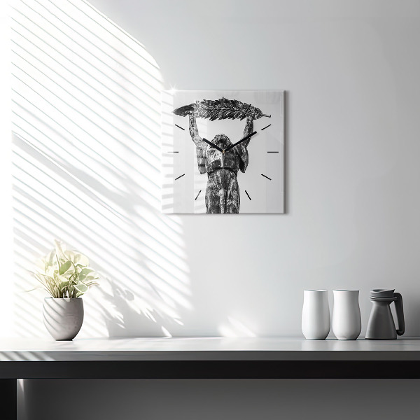 Horloge murale carrée Statue de la Liberté à Budapest