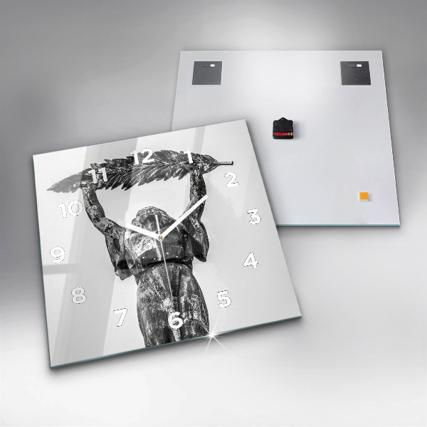 Horloge murale carrée Statue de la Liberté à Budapest