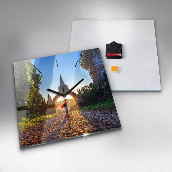 Horloge murale carrée Parc de Surat Thani en Thaïlande