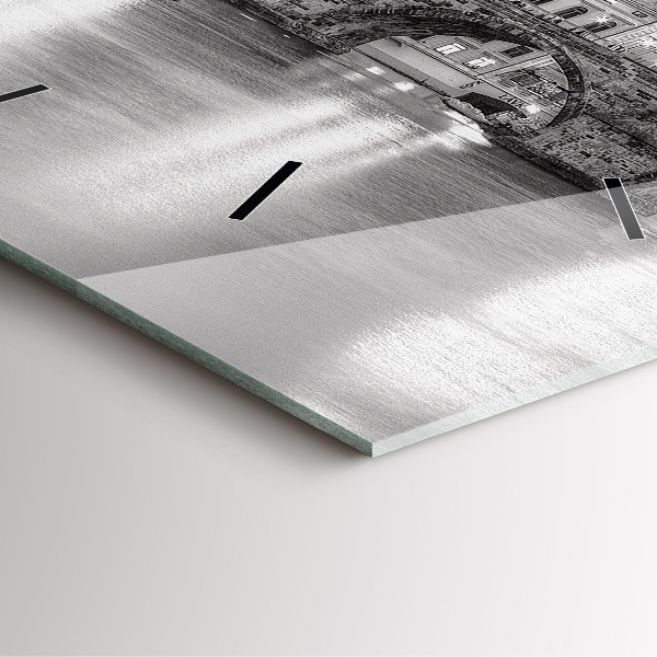 Horloge murale carrée Pont Charles à Prague