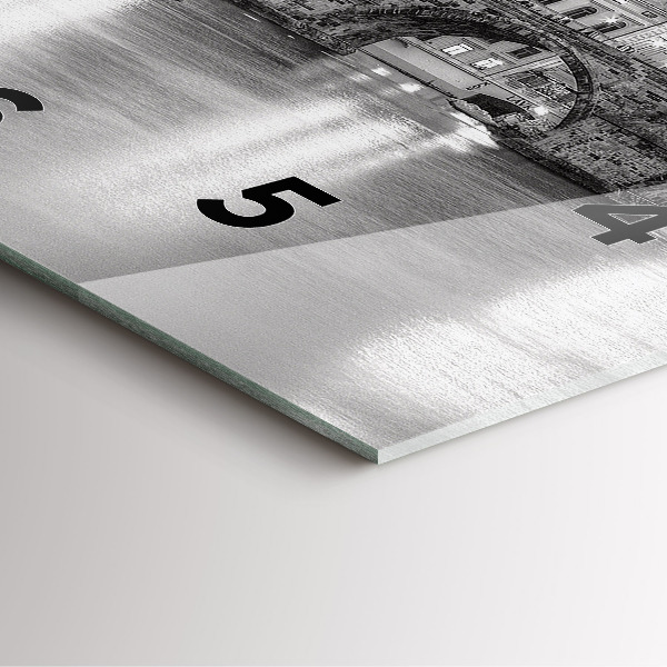 Horloge murale carrée Pont Charles à Prague