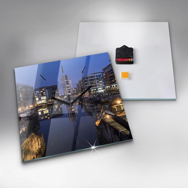 Horloge murale carrée La ville illuminée la nuit