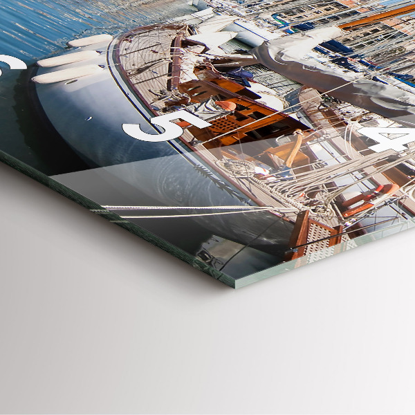 Horloge murale carrée Port de plaisance à Marseille France