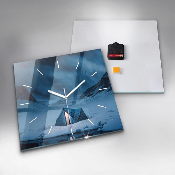 Horloge murale carrée 'Tente dans les montagnes d''Islande'