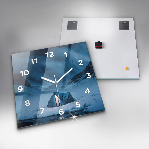 Horloge murale carrée 'Tente dans les montagnes d''Islande'