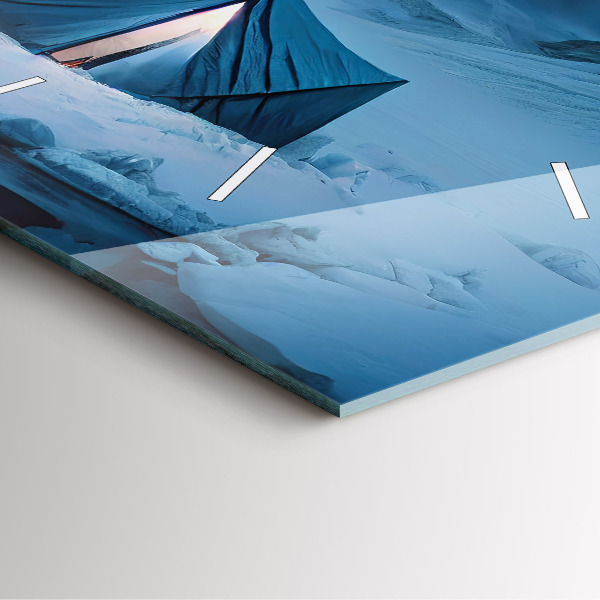 Horloge murale carrée 'Tente dans les montagnes d''Islande'