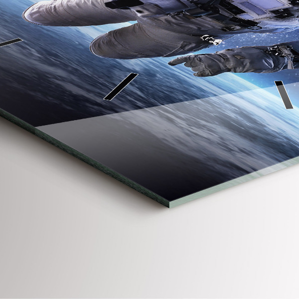 Pendule carrée en verre Astronaute au-dessus de la Terre