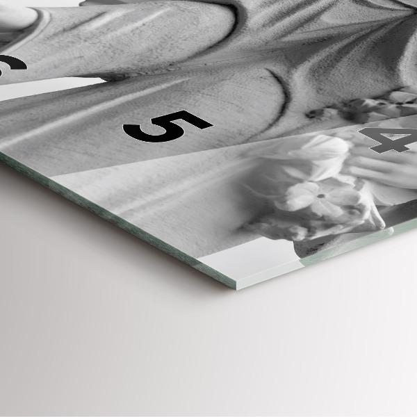 Horloge murale carrée 'Sculpture d''un vieil ange'