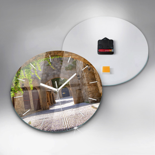 Horloge ronde Rue pittoresque de Rhodes