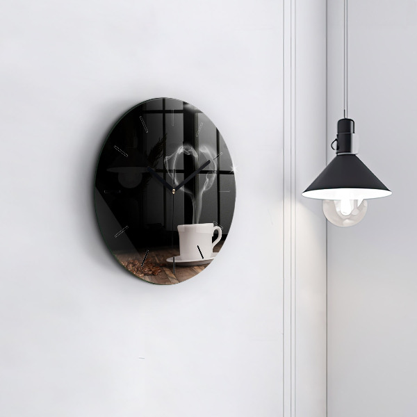 Horloge ronde Une tasse de café chaud