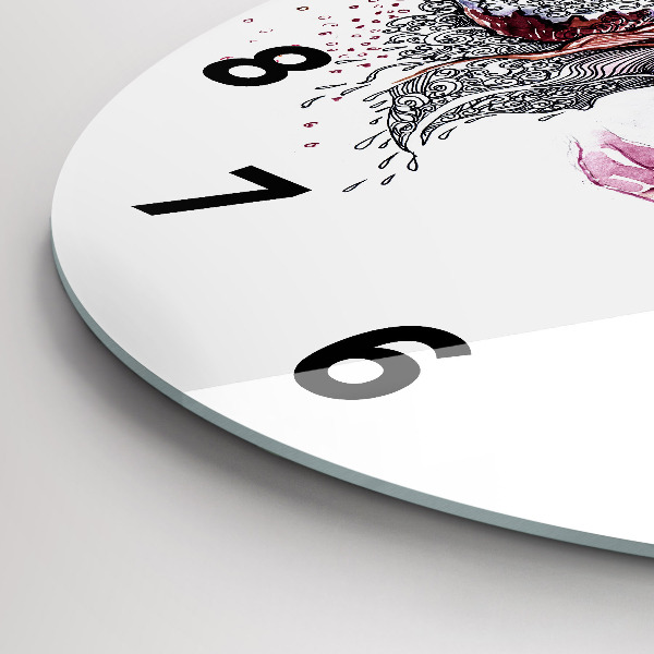 Horloge ronde Douce femme avec un gâteau