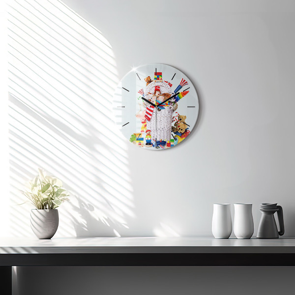 Horloge ronde Panier en osier avec jouets