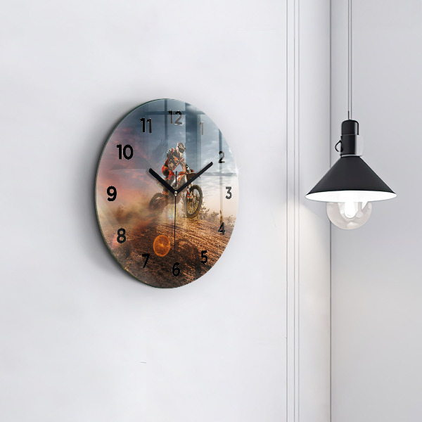 Horloge ronde Homme sur une moto