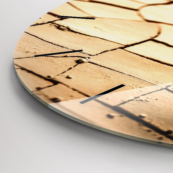 Horloge ronde Planter dans un sol sec