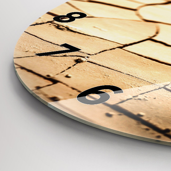 Horloge ronde Planter dans un sol sec