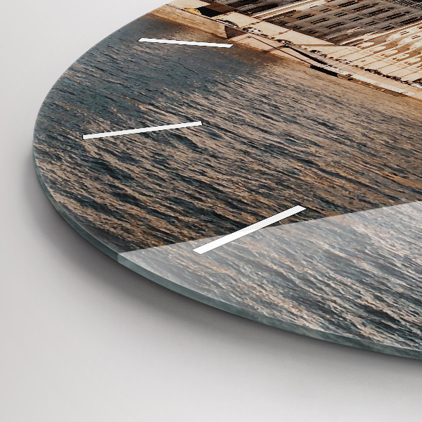 Horloge ronde Parlement à Budapest