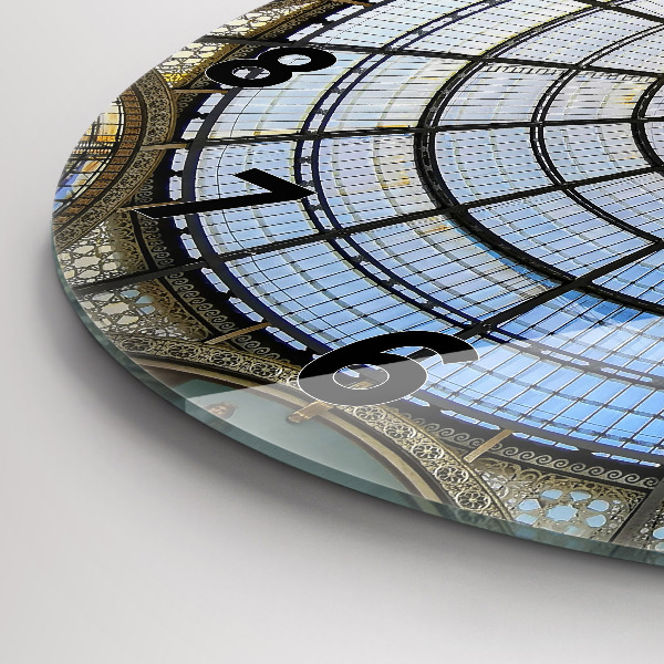 Horloge ronde Centre commercial à Milan