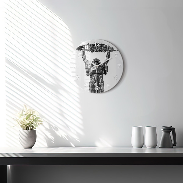 Horloge ronde Statue de la Liberté à Budapest