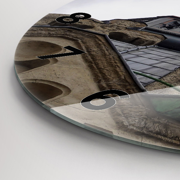 Horloge ronde Statue de la Vierge Marie à Lyon